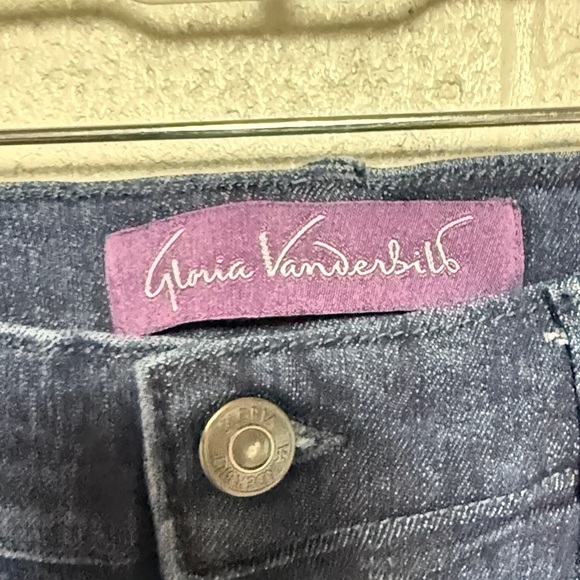 Gloria Vanderbilt Women's Dark Blue Amanda Jeans - Picture 2 of 13